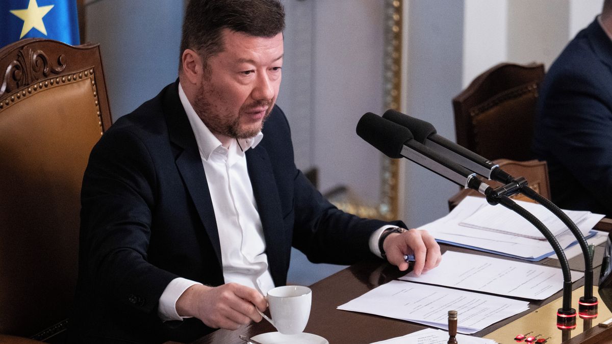 Okamura: Závazek zvyšování obranných výdajů pro naši vládu neplatí